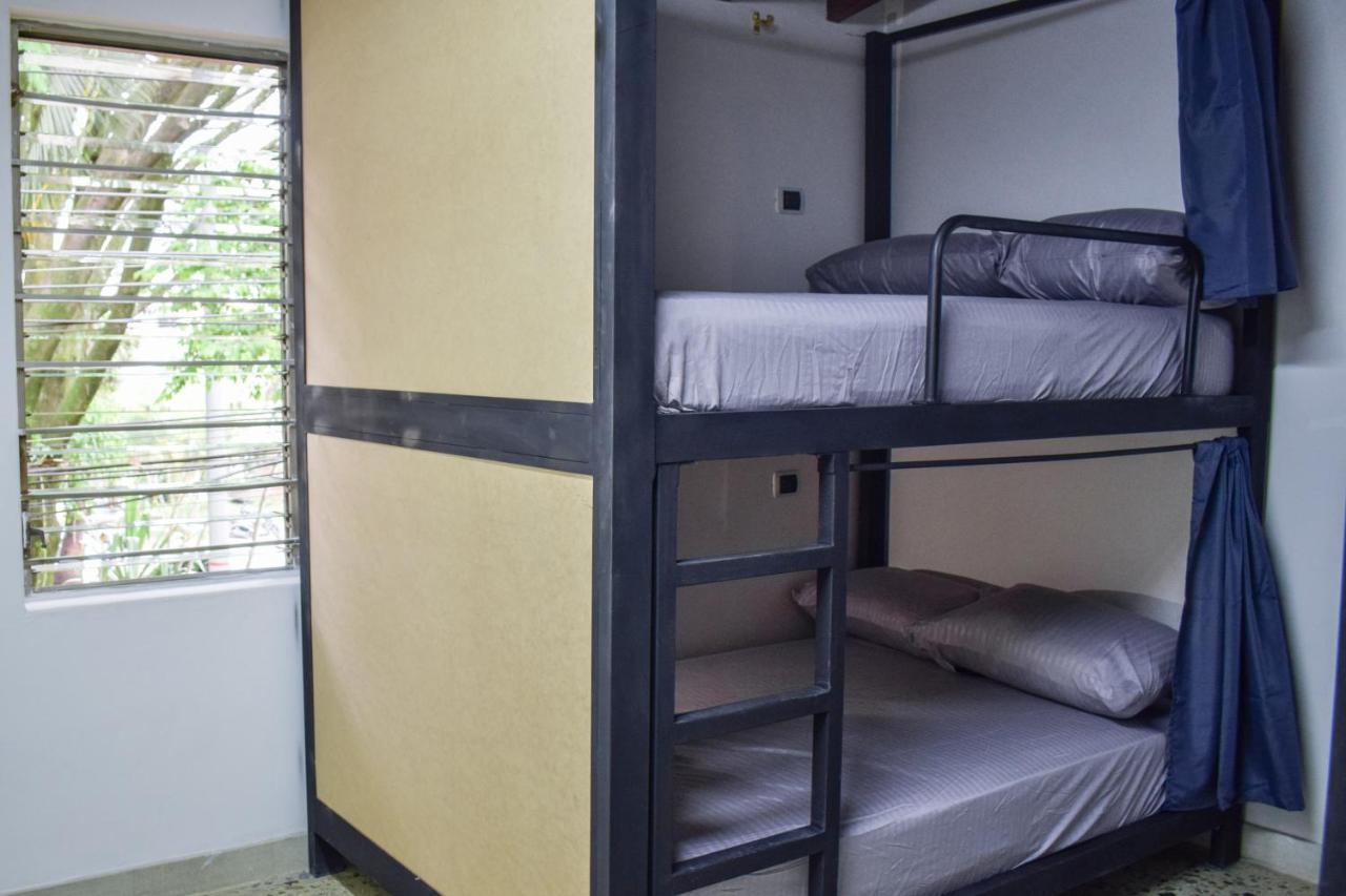 Area 51 Hostel Medellín Kültér fotó