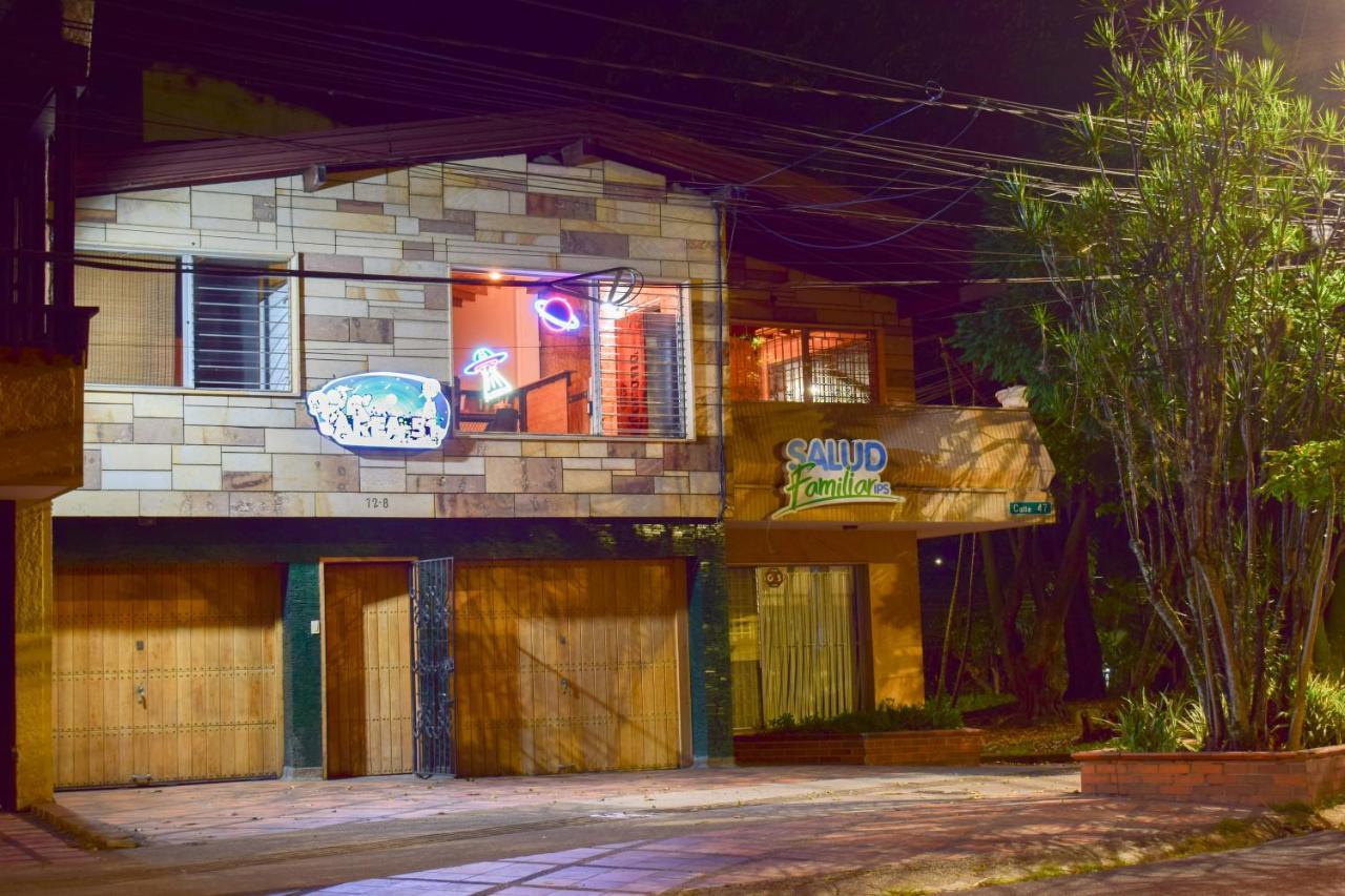 Area 51 Hostel Medellín Kültér fotó