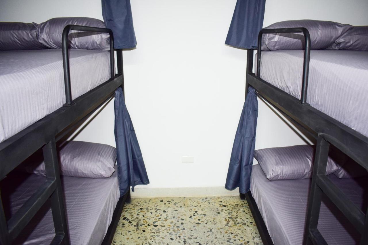 Area 51 Hostel Medellín Kültér fotó